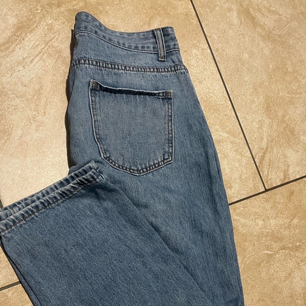 Light blue mom jeans💙